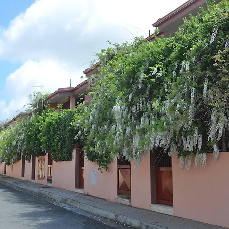 Residenza Le Due Palme アパートホテル ヴィッラシミーウス