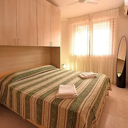 Residenza Le Due Palme מלון דירות 3*